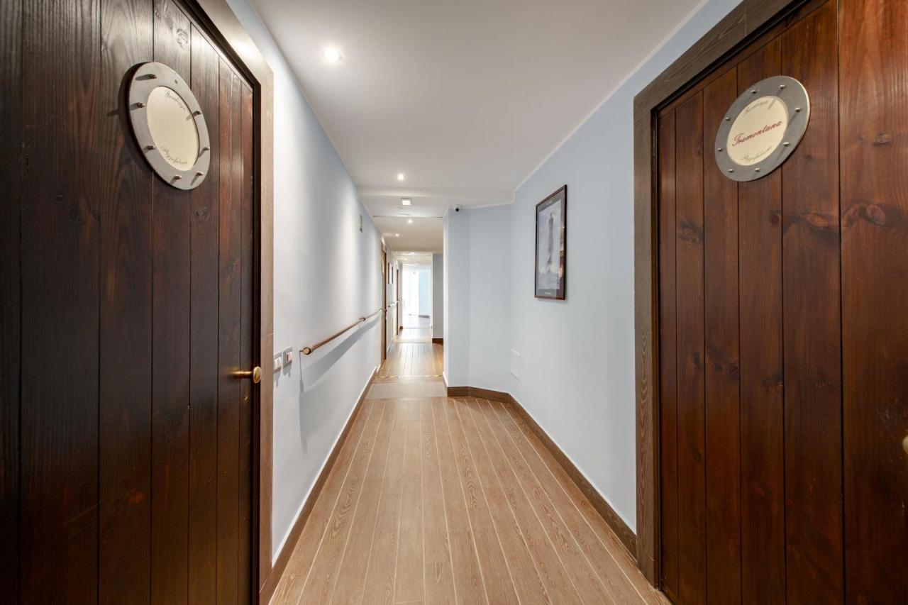 Residenza Pizzofalcone Napoli Esterno foto